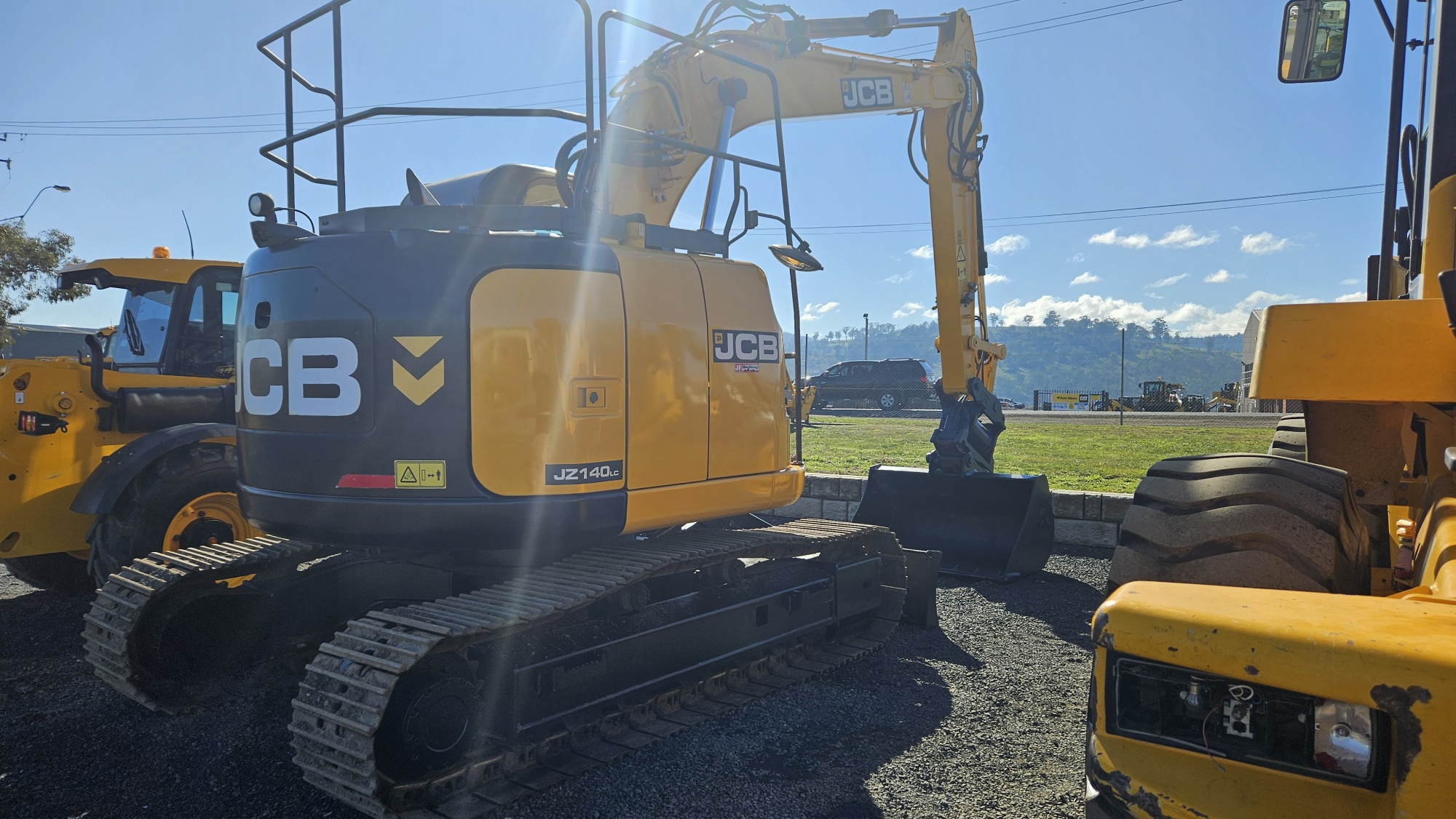 JCB JZ140D-LC excavator